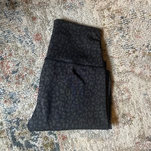COPY - Aerie cheetah legging 7/8